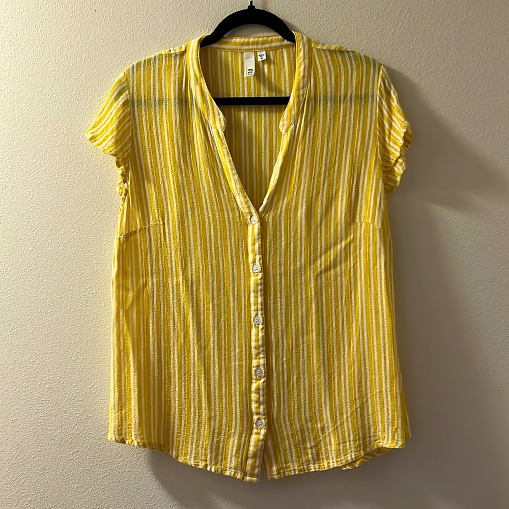 Butter / canary yellow flowy boho shirt KUT brand size XL